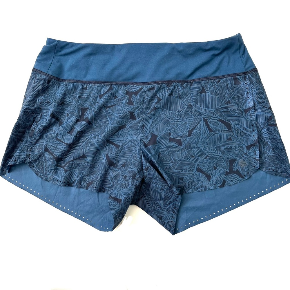 Athleta RARE Laser run shorts in tropical palm leaf print - Picture 2 of 4
